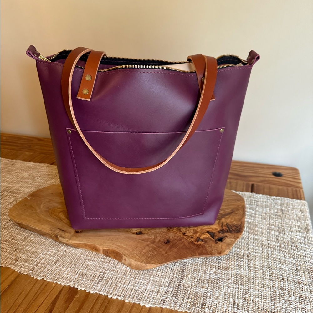 Portland Leather Tote in Lollipop 🍭Brand New!